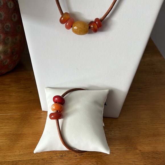 Handmade Jewelry Necklace and Bracelet Set - Picture 2 of 3